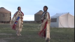 Ar7_Da_Native American Dancers